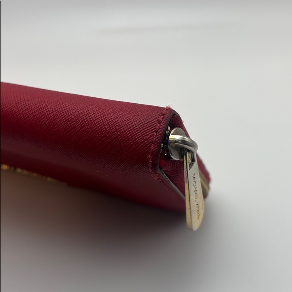 Michael Kors Jet Set Travel red saffiano leather zip continental wallet, GUC - Picture 10 of 12